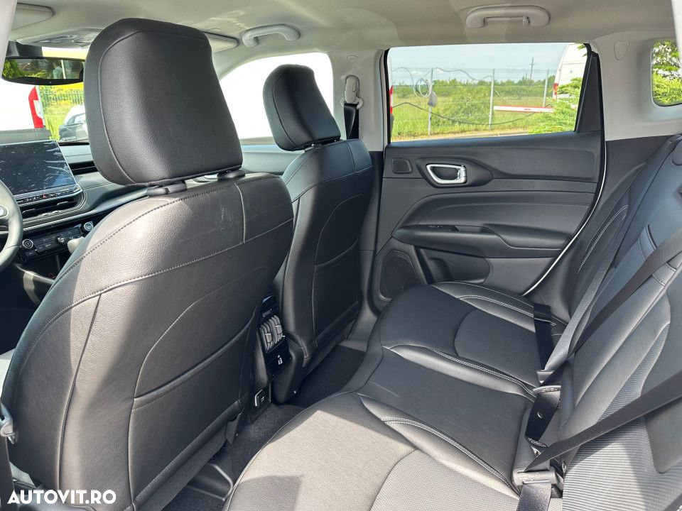 Jeep Compass - 10