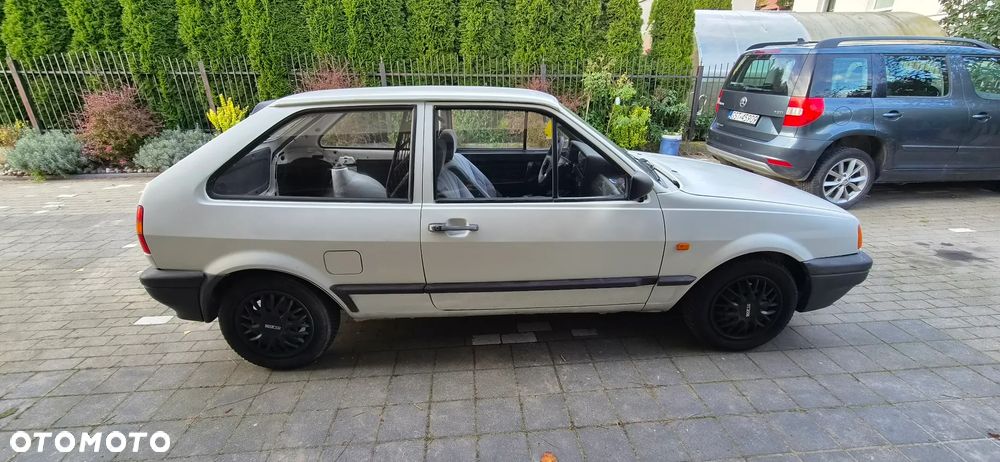 Volkswagen Polo 1994 photo 2