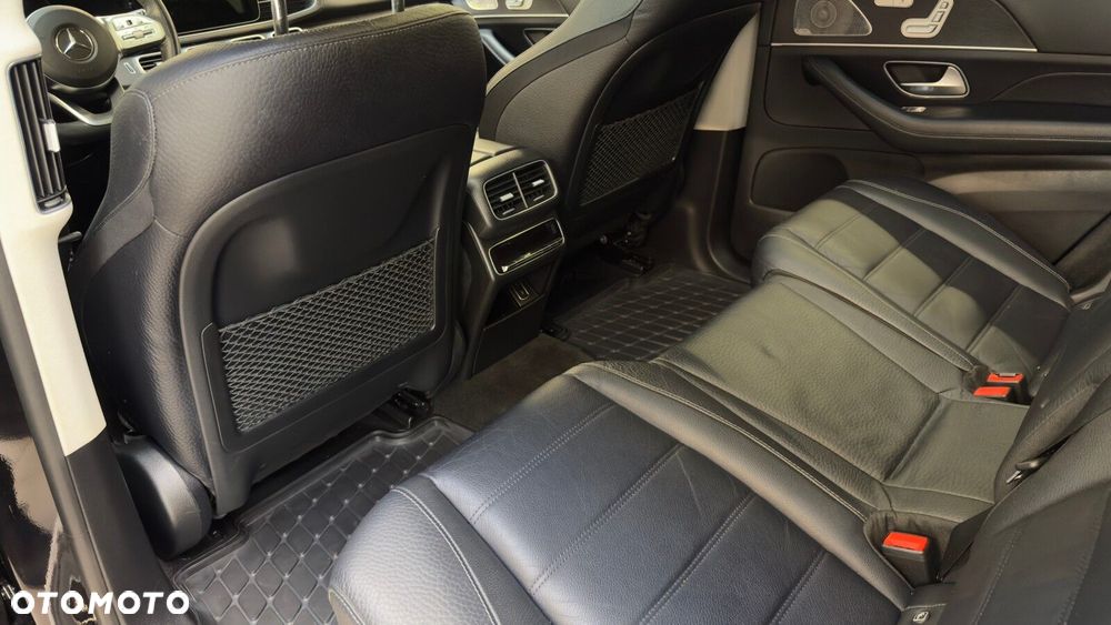 Mercedes-Benz GLS - 26