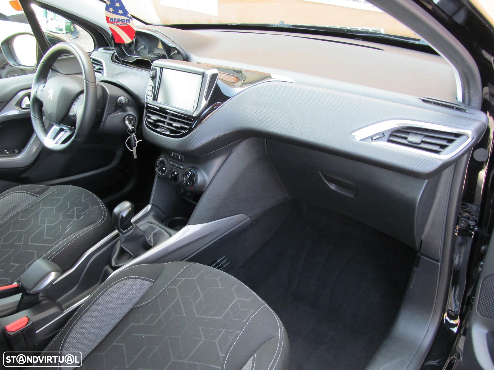 Peugeot 2008 1.2 PureTech Style - 3