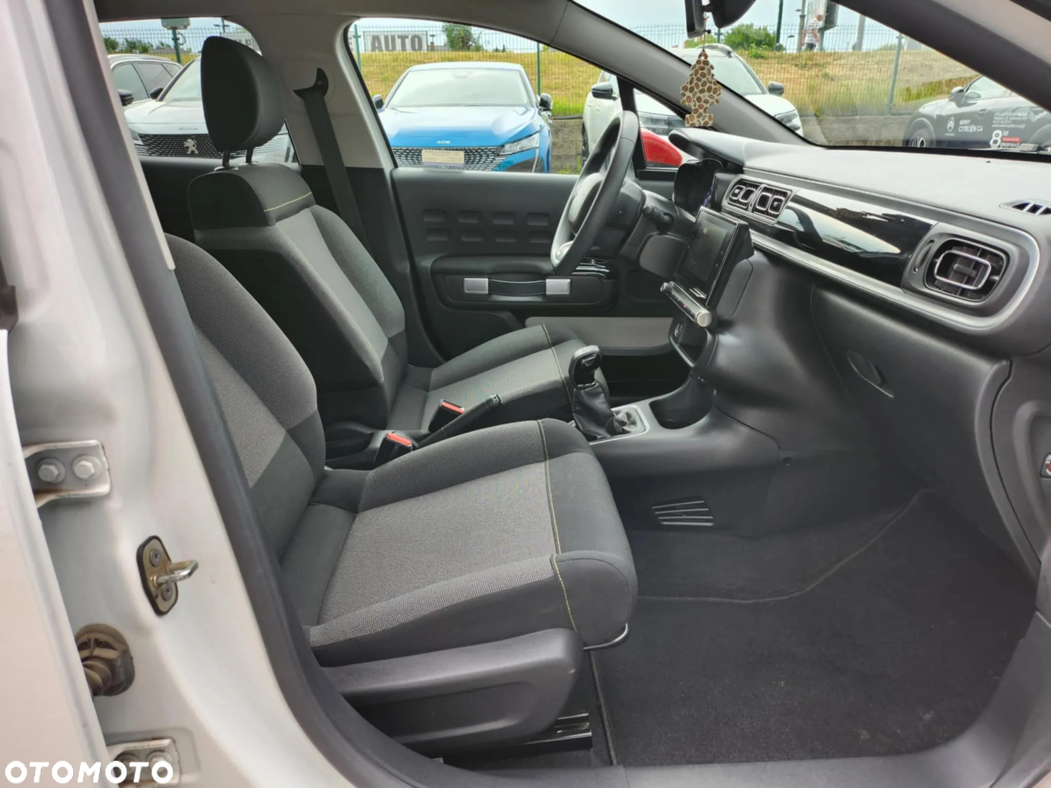 Citroën C3 1.2 PureTech Shine - 12