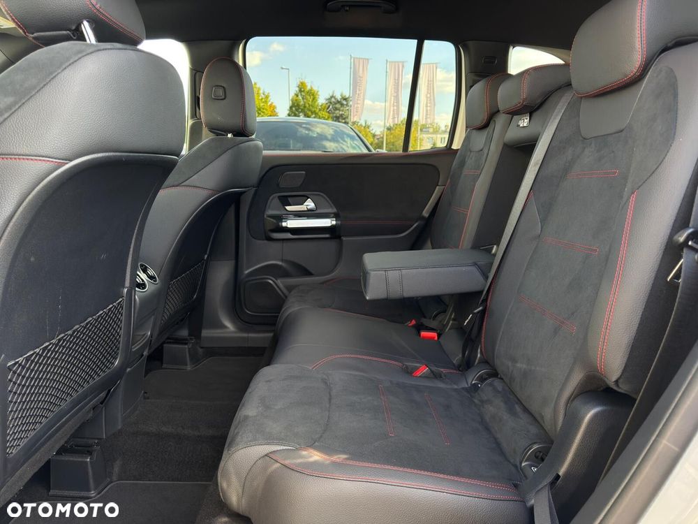 Mercedes-Benz GLB 200 AMG Line 7G-DCT - 29