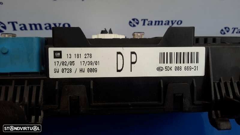 CAIXA RELÉS / FUSÍVEIS OPEL ASTRA H 2005 -13181278 - 3
