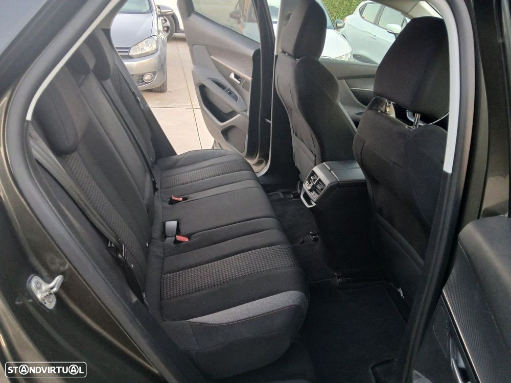 Peugeot 3008 1.5 BlueHDi Active - 10