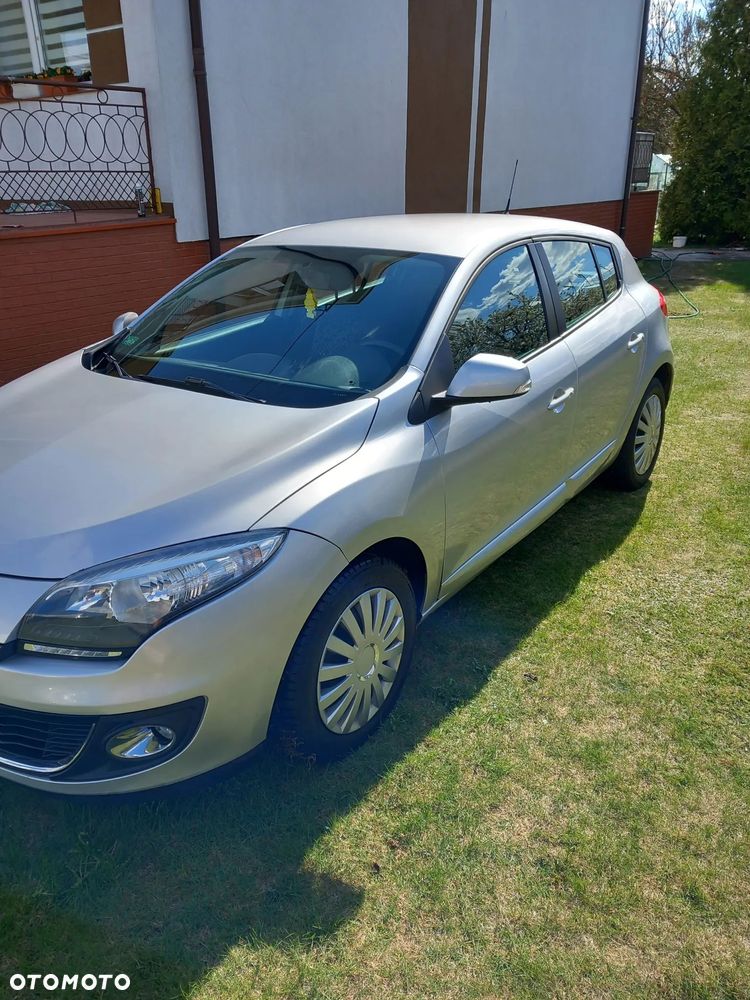 Renault Megane dCi 90 FAP Paris - 3