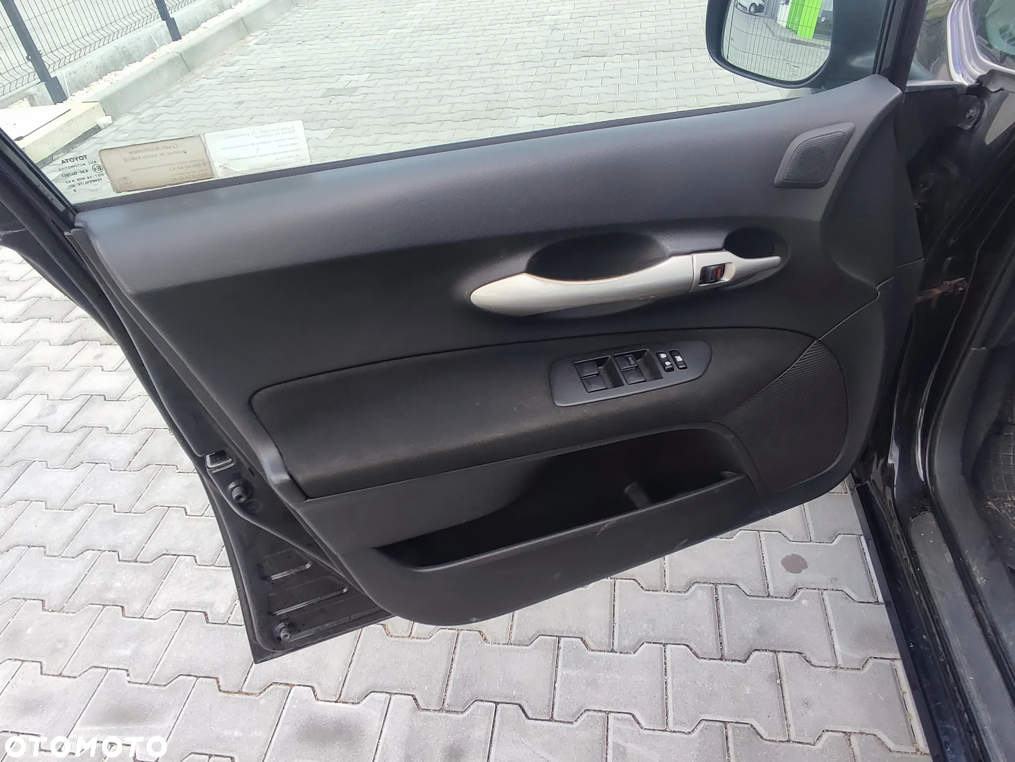 Toyota Auris 2.0 D-4D Sol - 25