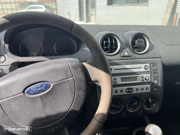 Para Peças Ford Fiesta V Van - 8