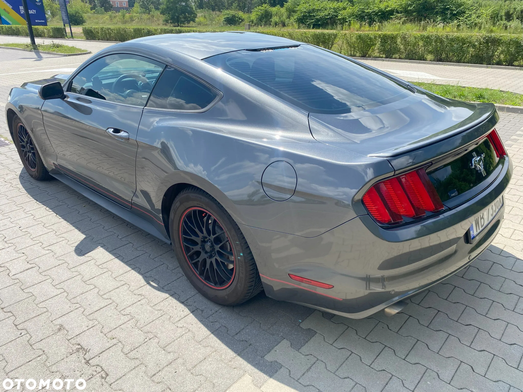 Ford Mustang - 13
