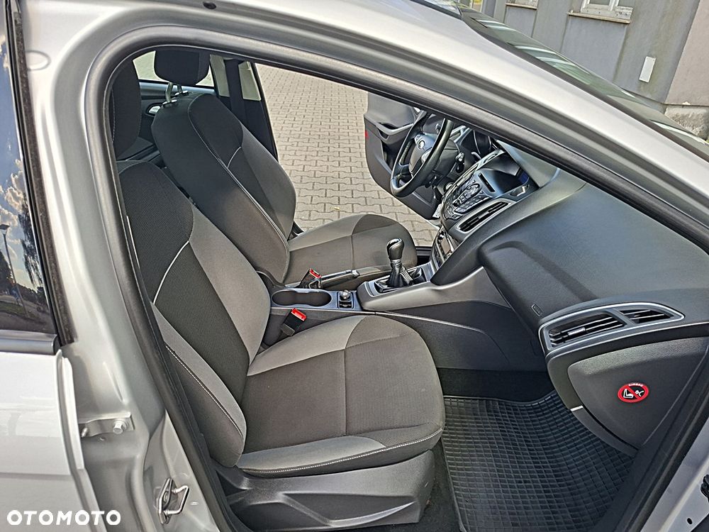 Ford Focus 1.6 TI-VCT Champions Edition - 27