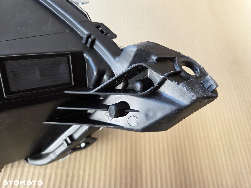 Lampa przednia prawa Full Led Peugeot 208 II 2008 II - 9