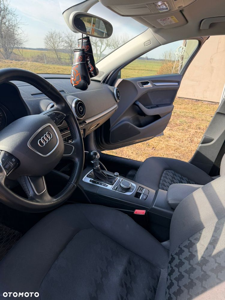 Audi A3 Limousine 1.4 TFSI CoD Ambiente S tronic - 5