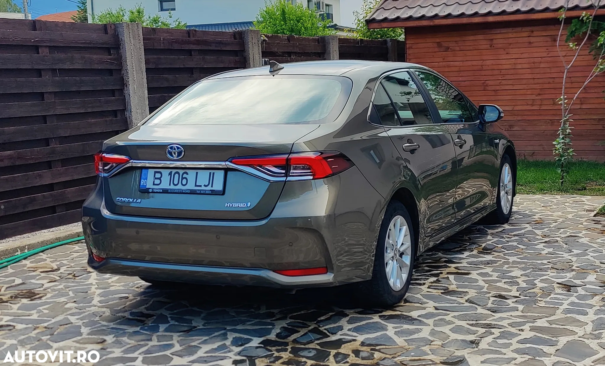 Toyota Corolla 1.8 HSD Dynamic - 3
