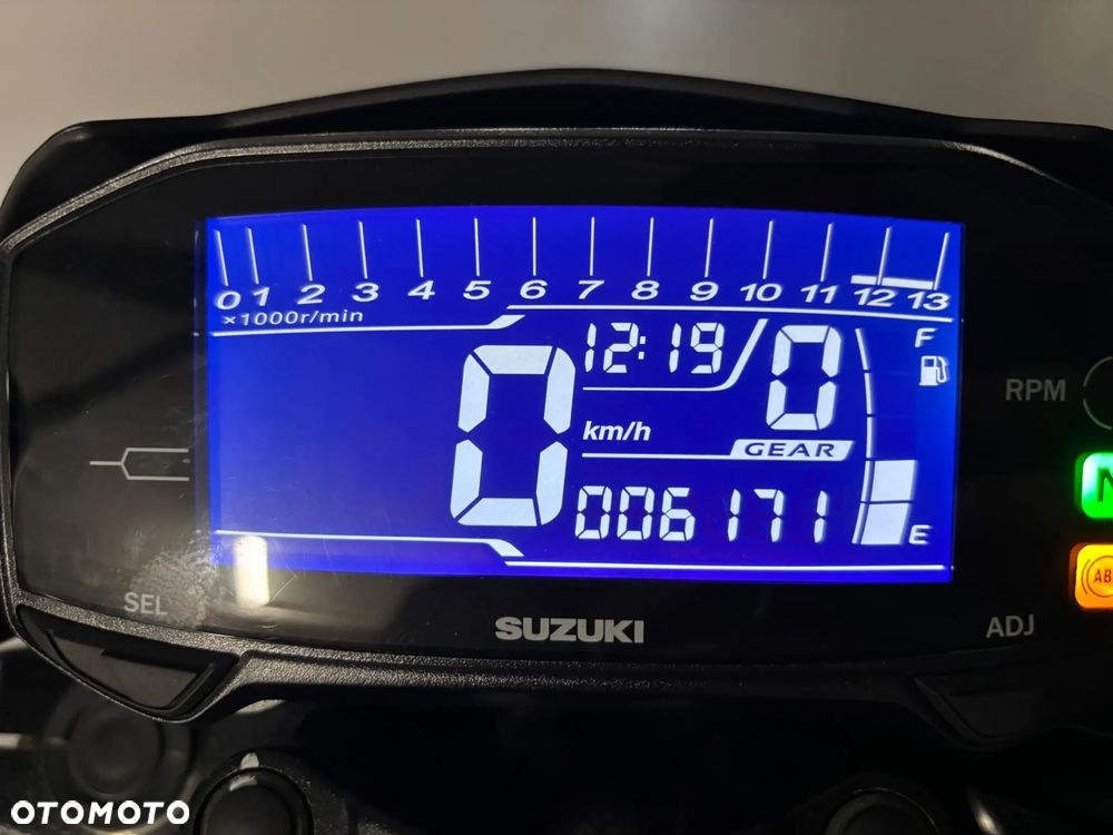 Suzuki GSX - 2