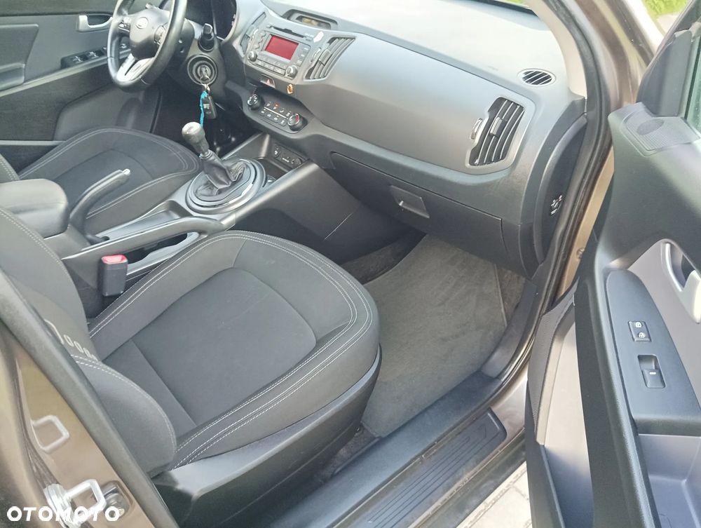 Kia Sportage 2.0 CVVT 2WD Spirit - 10