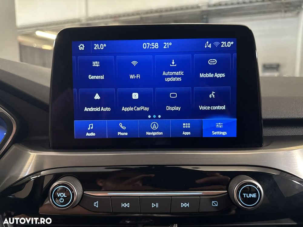 Ford Kuga - 22