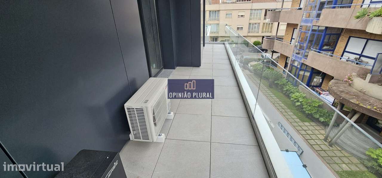 T1 Duplex Moderno com Varanda e Excelentes Acabamentos - Grande imagem: 4/19