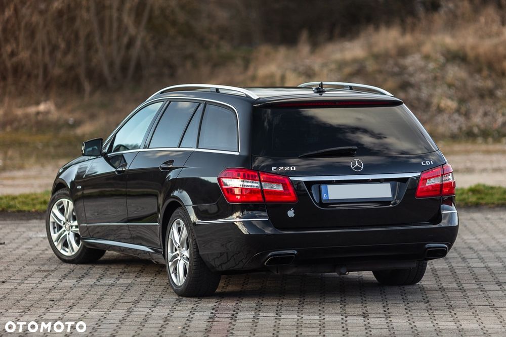 Mercedes-Benz Klasa E 220 CDI DPF BlueEFFICIENCY 7G-TRONIC Avantgarde - 12