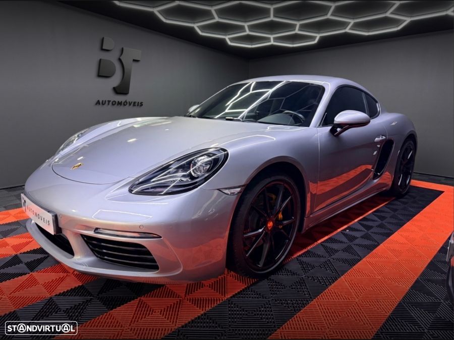 Porsche 718 Cayman