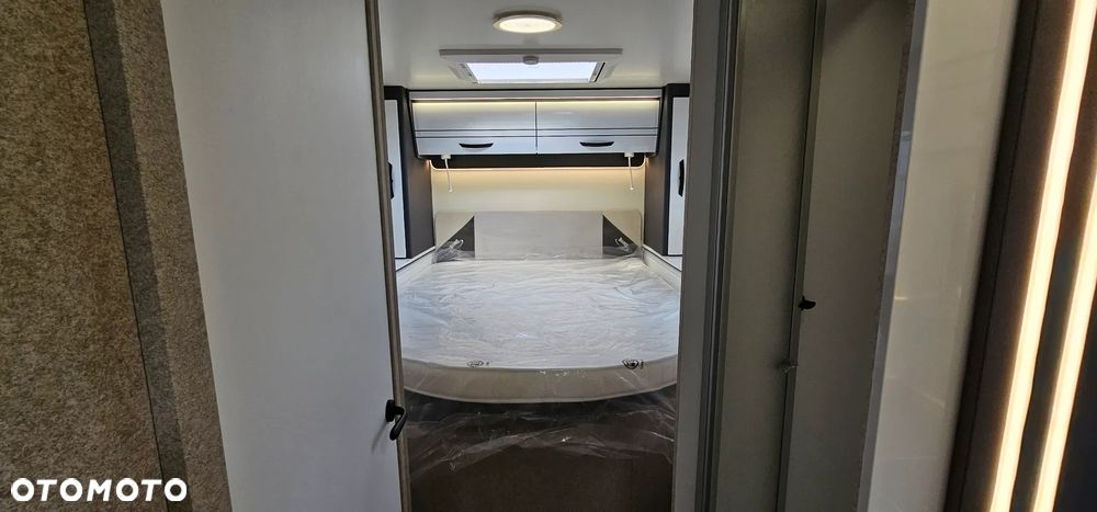 McLOUIS MC4 379 - 23