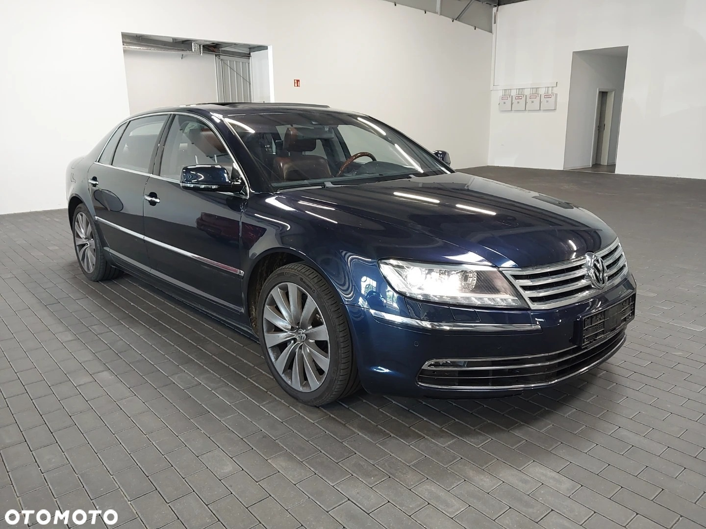 Volkswagen Phaeton - 2