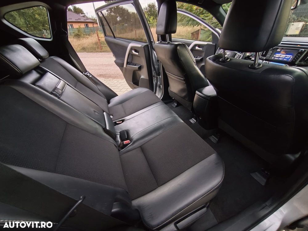 Toyota RAV4 2.5 4x4 Style Selection - 14