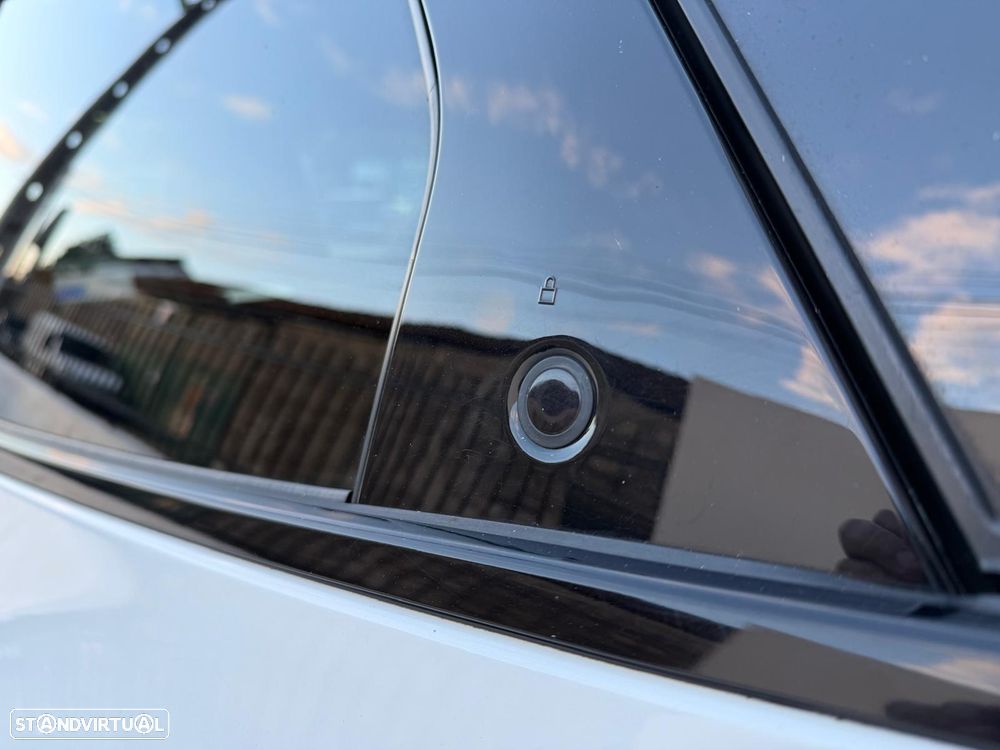 Ford Mustang Mach-E Standard - 38