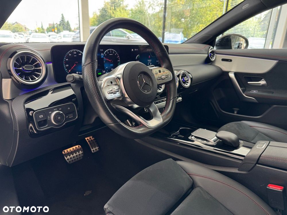 Mercedes-Benz CLA 250 E AMG Line 8G-DCT - 8