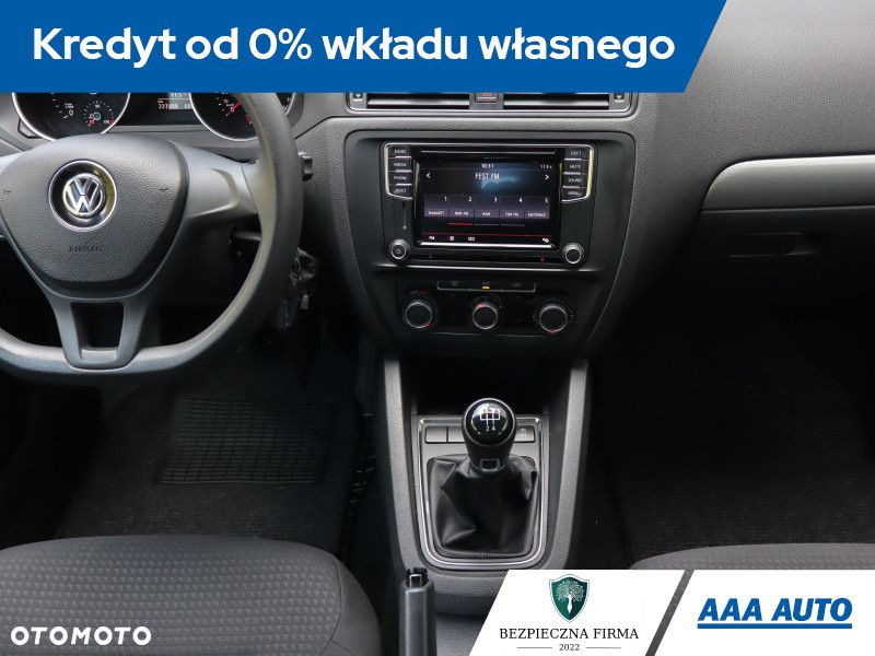 Volkswagen Jetta - 13