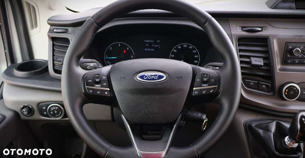 Ford Transit - 25