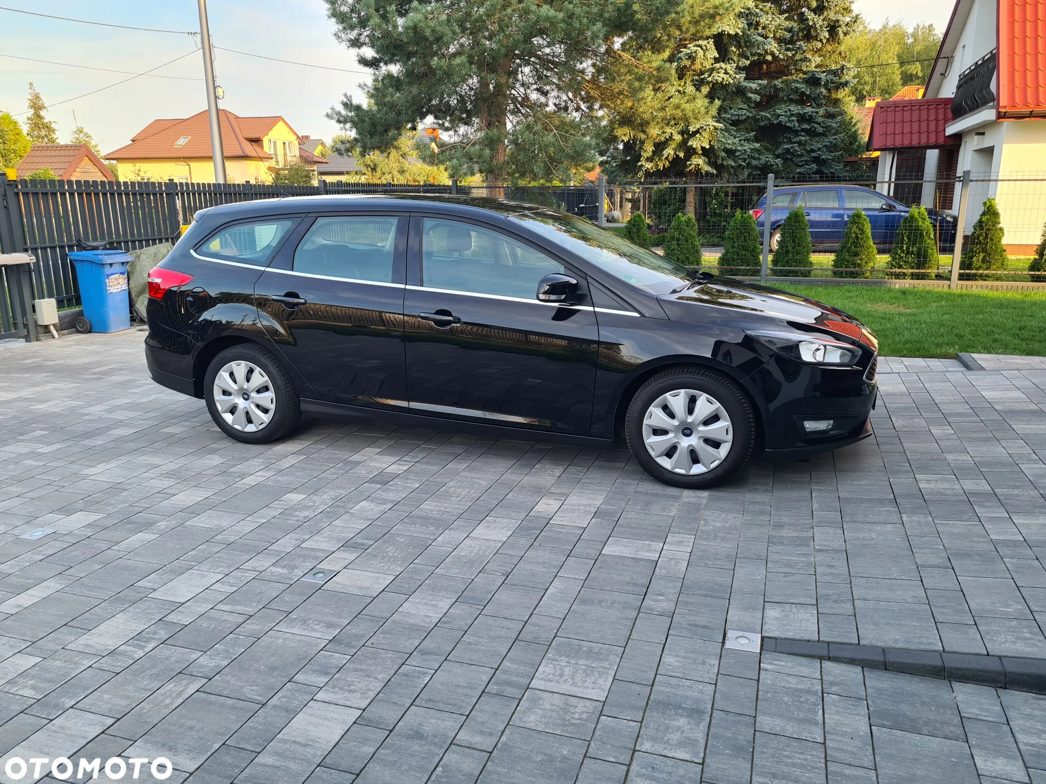 Ford Focus 1.0 EcoBoost Start-Stopp-System Business Edition - 3