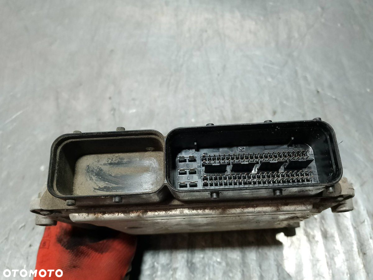KOMPUTER, STEROWNIK KIA CEE'D I 39110-2B660 0261S04356 1.6 B - 2