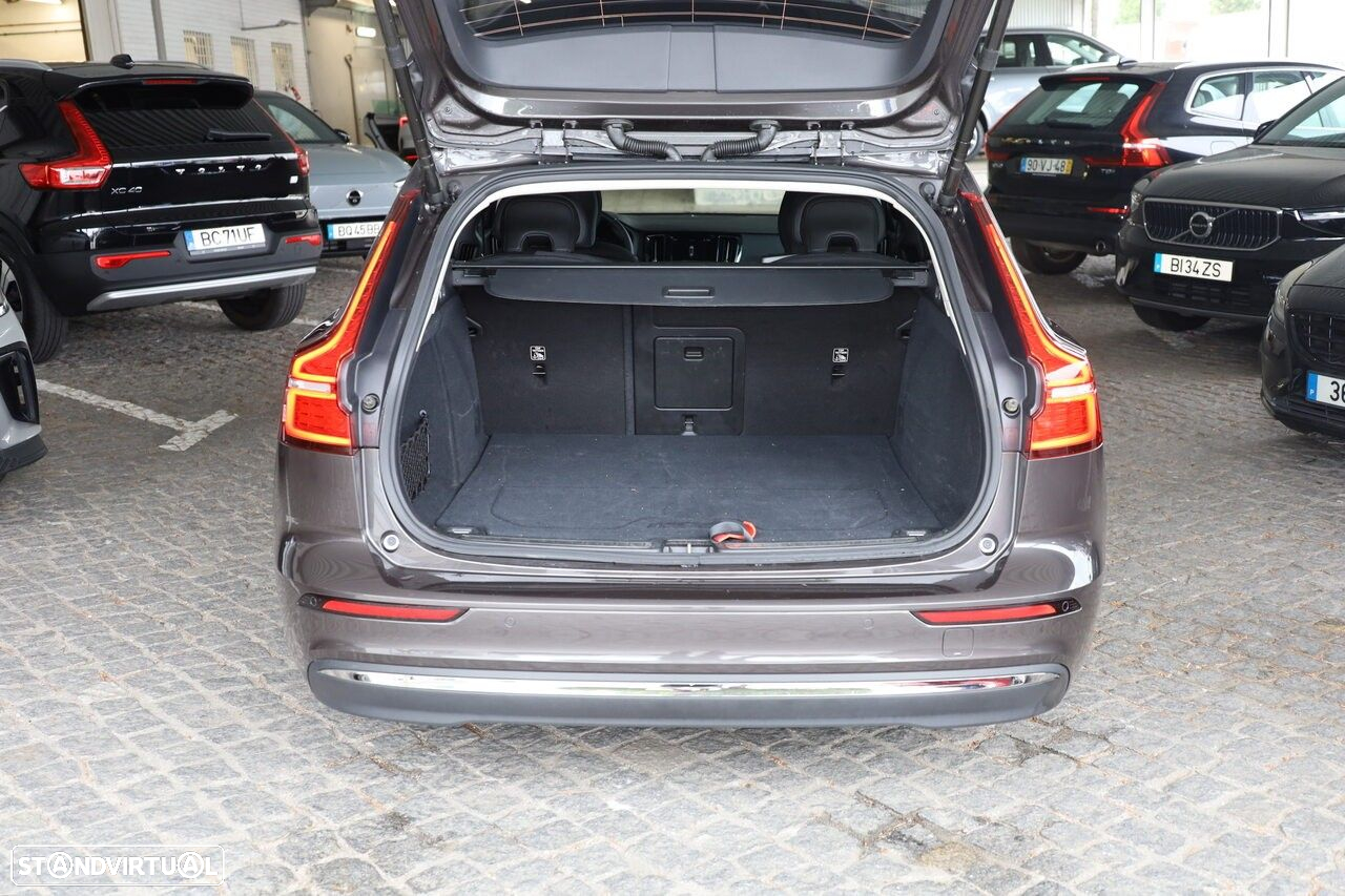 Volvo V60 2.0 T6 AWD TE Core - 22
