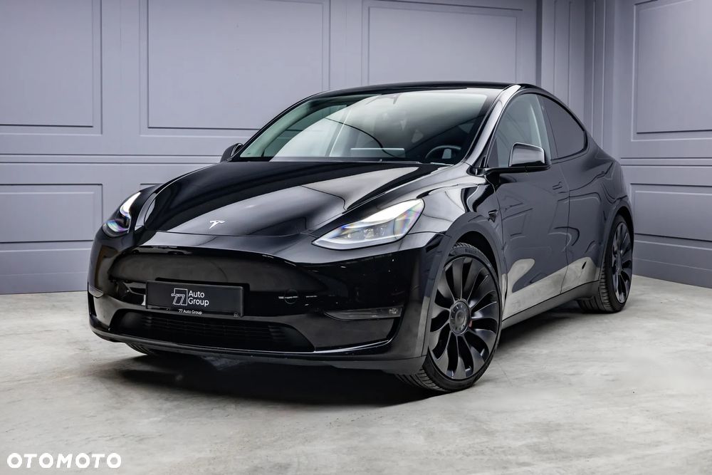 Tesla Y Performance AWD - 1