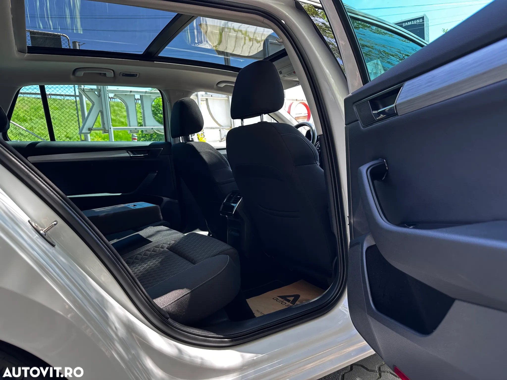Skoda Superb Combi 2.0 TDI 4x4 DSG Premium Edition - 21