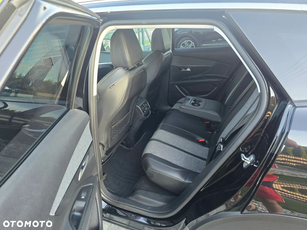 Peugeot 3008 PureTech 130 Stop & Start GPF Allure - 8
