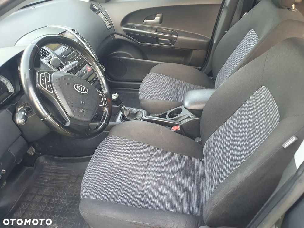 Kia Ceed 1.6 CRDi LX - 4