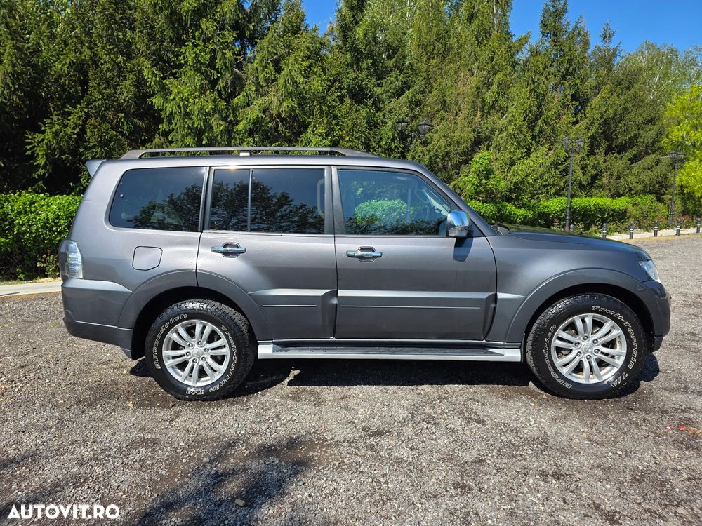 Mitsubishi Pajero - 3