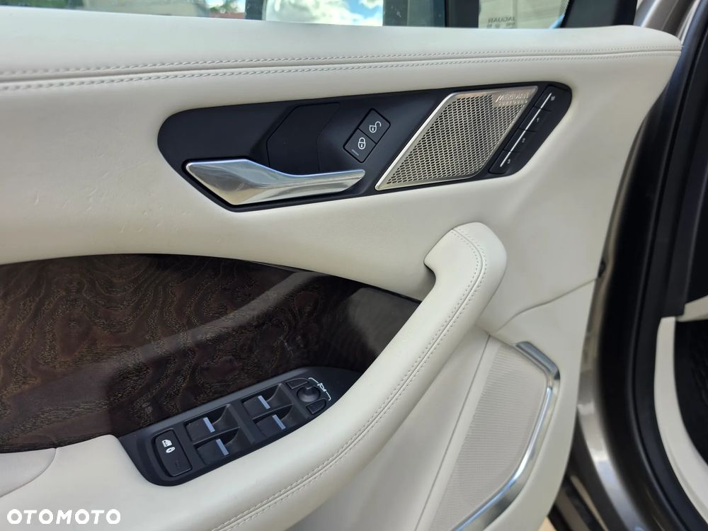 Jaguar I-Pace EV400 AWD R-DYNAMIC HSE - 16