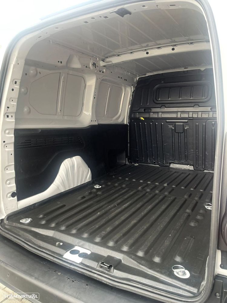 Toyota Proace City 1.5D L2h2 Longa Nacional - 29