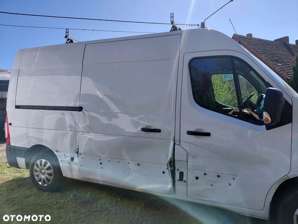 Nissan Interstar L2H2 * 2.3 DCI * - 2