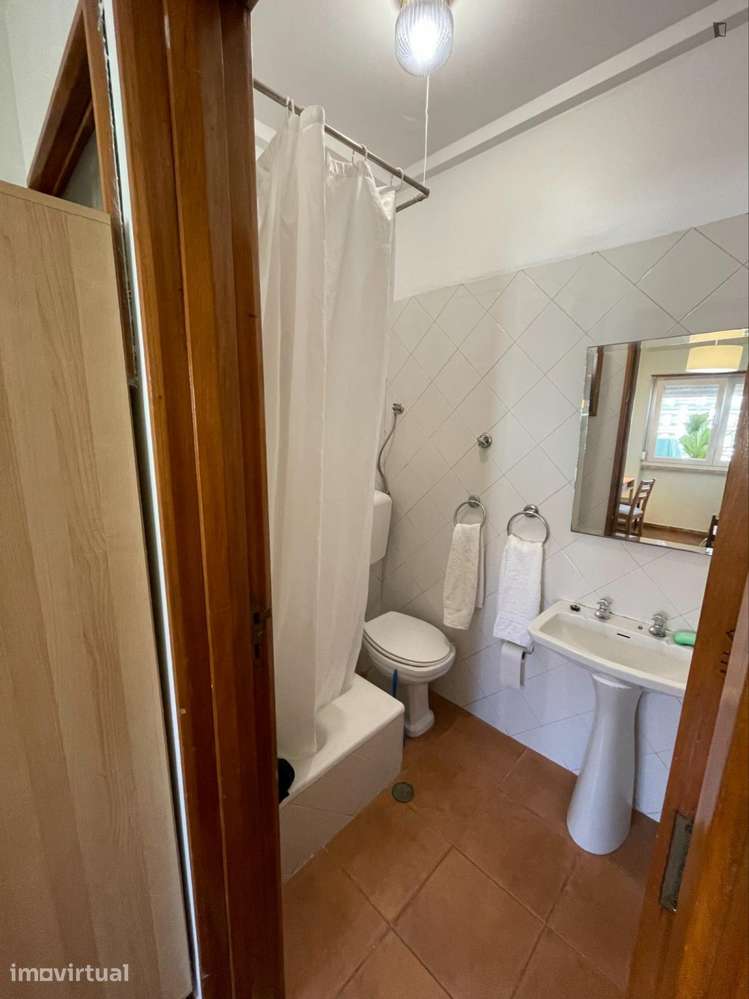 Quarto - localizado em Estoril Lisbon - Grande imagem: 3/11