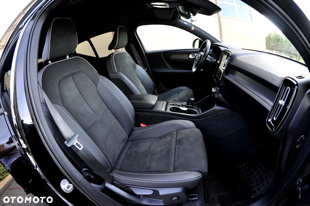 Volvo XC 40 B3 B DKG Core - 21