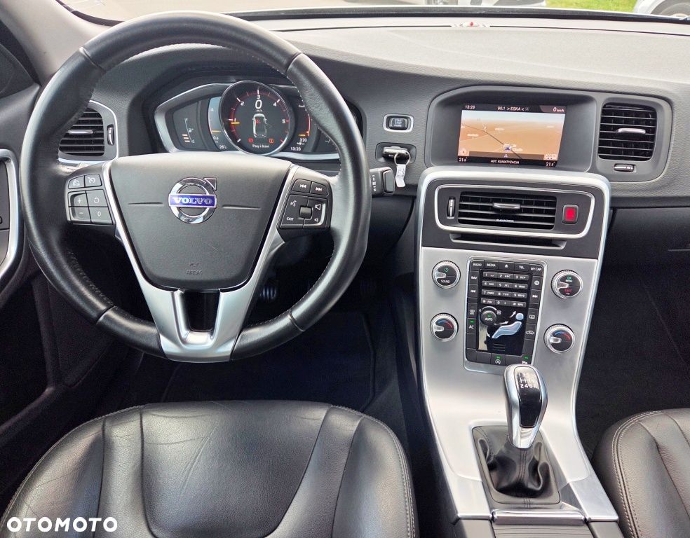 Volvo S60 D2 Drive-E Momentum - 36