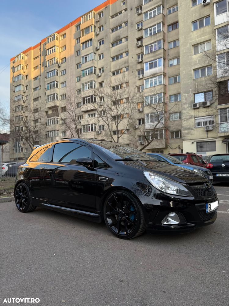 Opel Corsa 1.6 OPC - 1