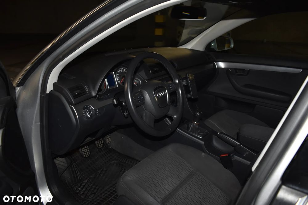 Audi A4 Limousine - 34