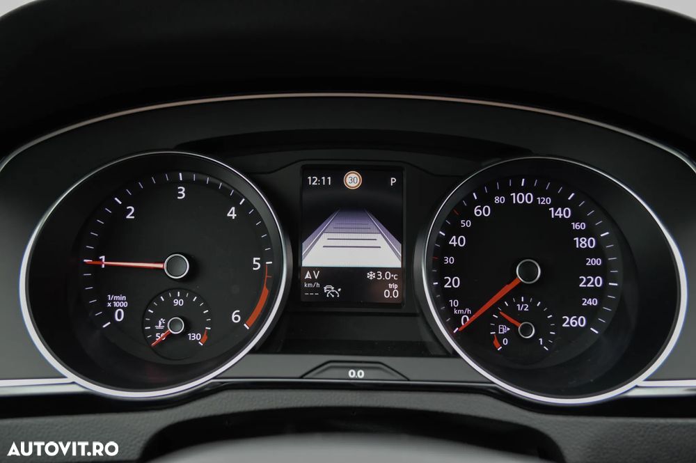 Volkswagen Passat 2.0 TDI SCR DSG Comfortline - 7
