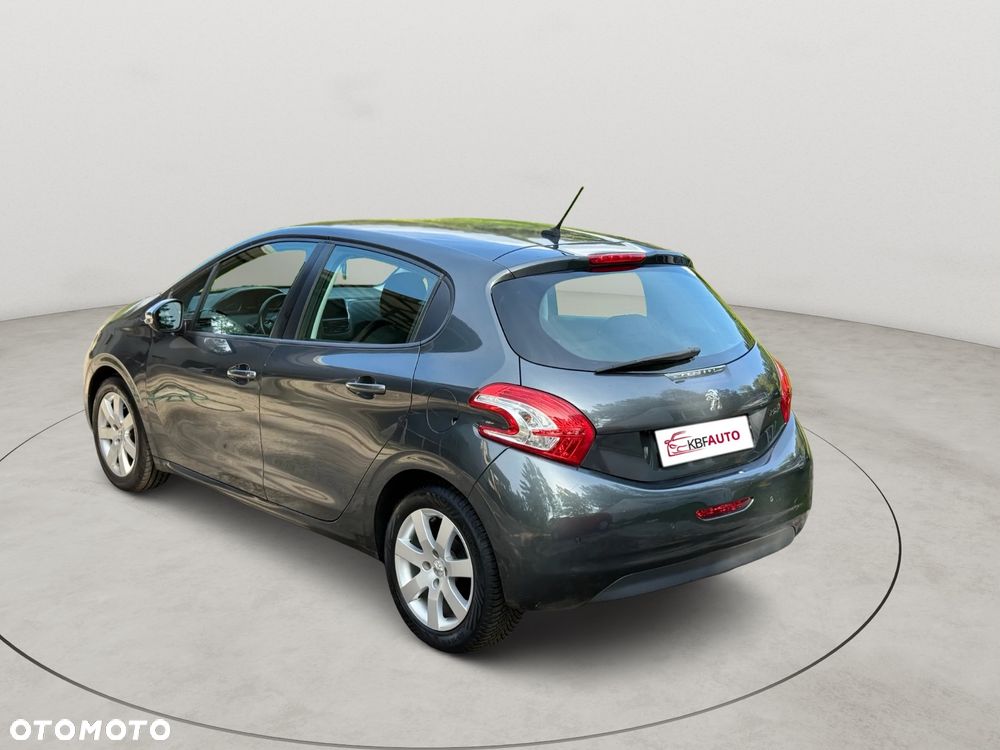 Peugeot 208 1.2 PureTech Allure - 5