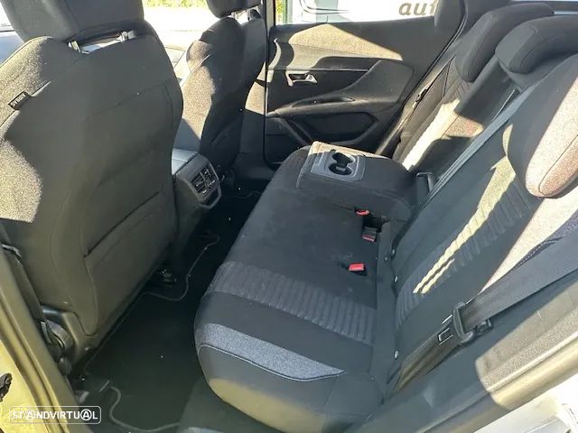 Peugeot 3008 1.5 BlueHDi Active Pack EAT8 - 15