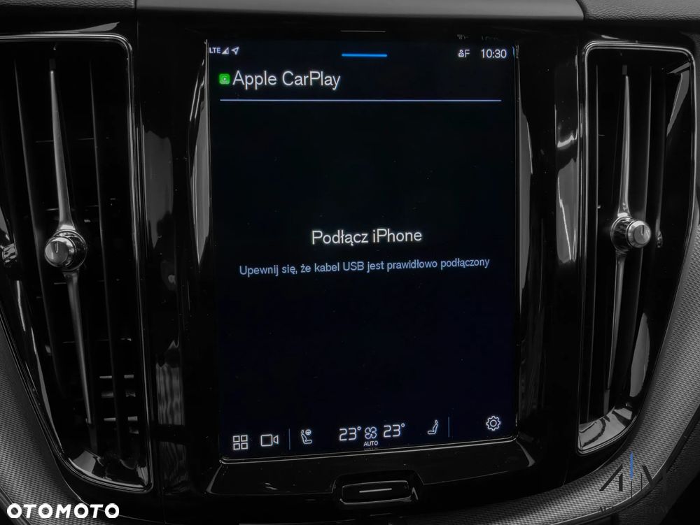 Volvo XC 60 B5 D AWD Ultimate Dark - 30