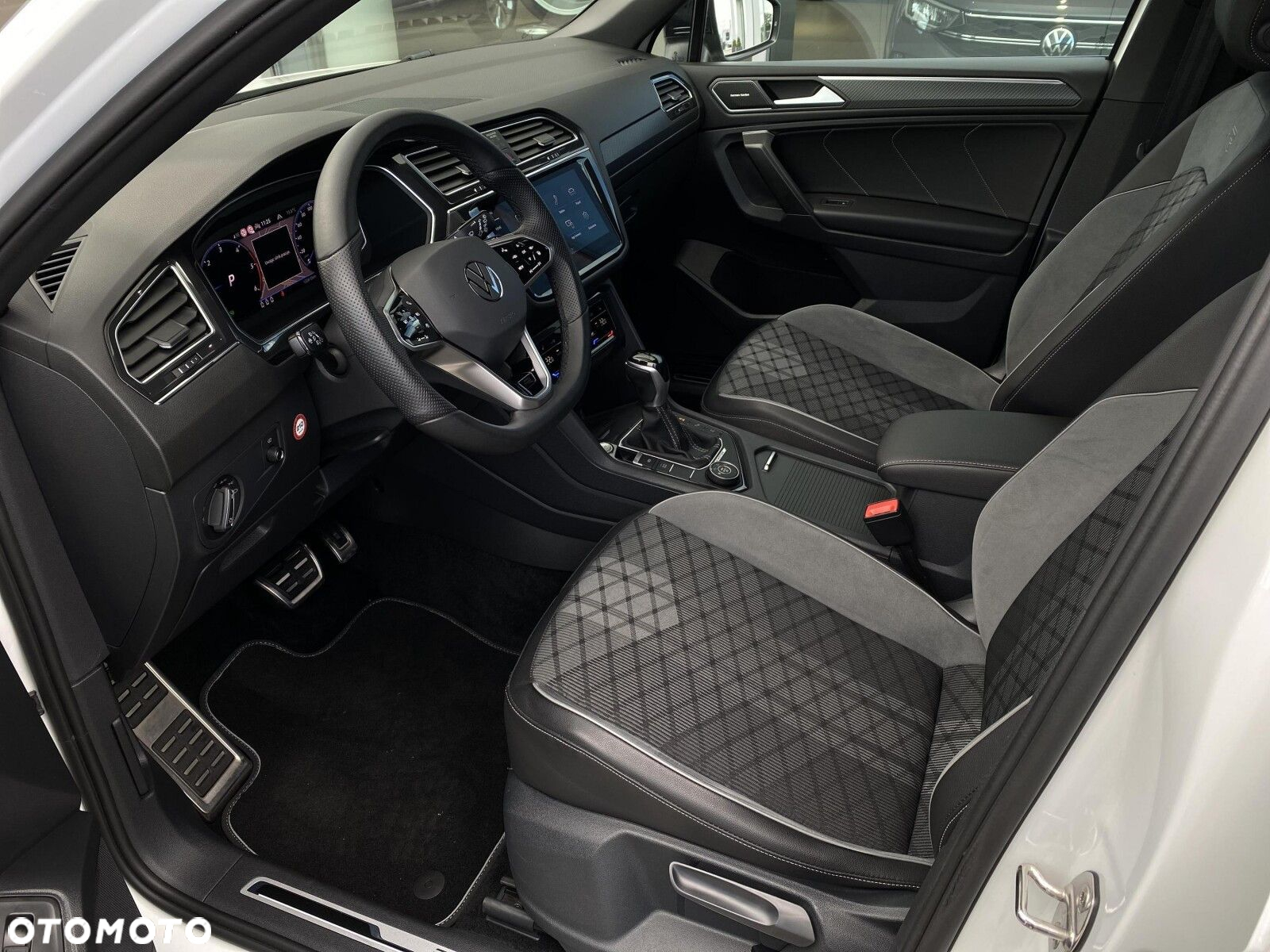Volkswagen Tiguan Allspace 2.0 TDI 4Mot R-Line DSG - 9